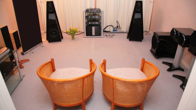 Chorzów. Miasto Kobiet – sprzęt Hi-Fi kobiecym okiem